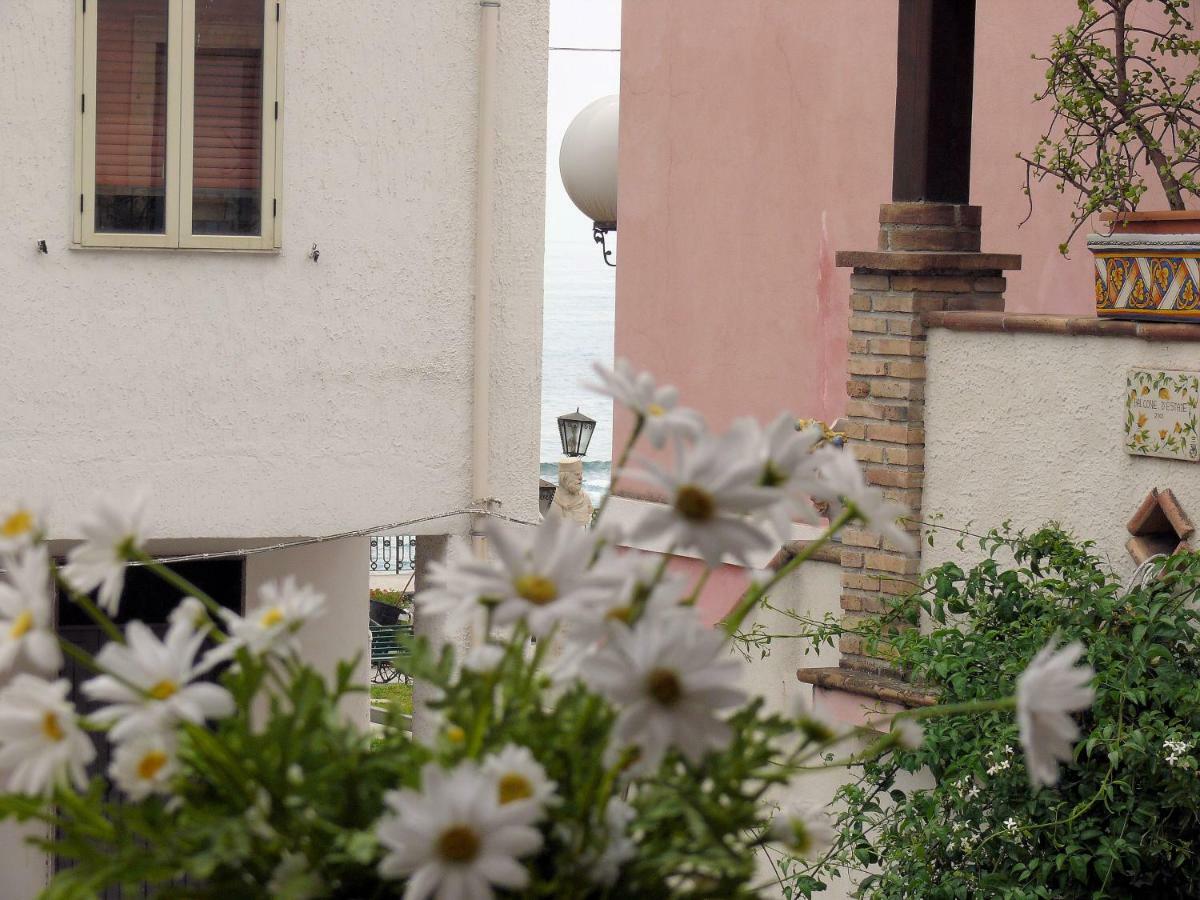 Bed and Breakfast Invito al viaggio Giardini Naxos Esterno foto