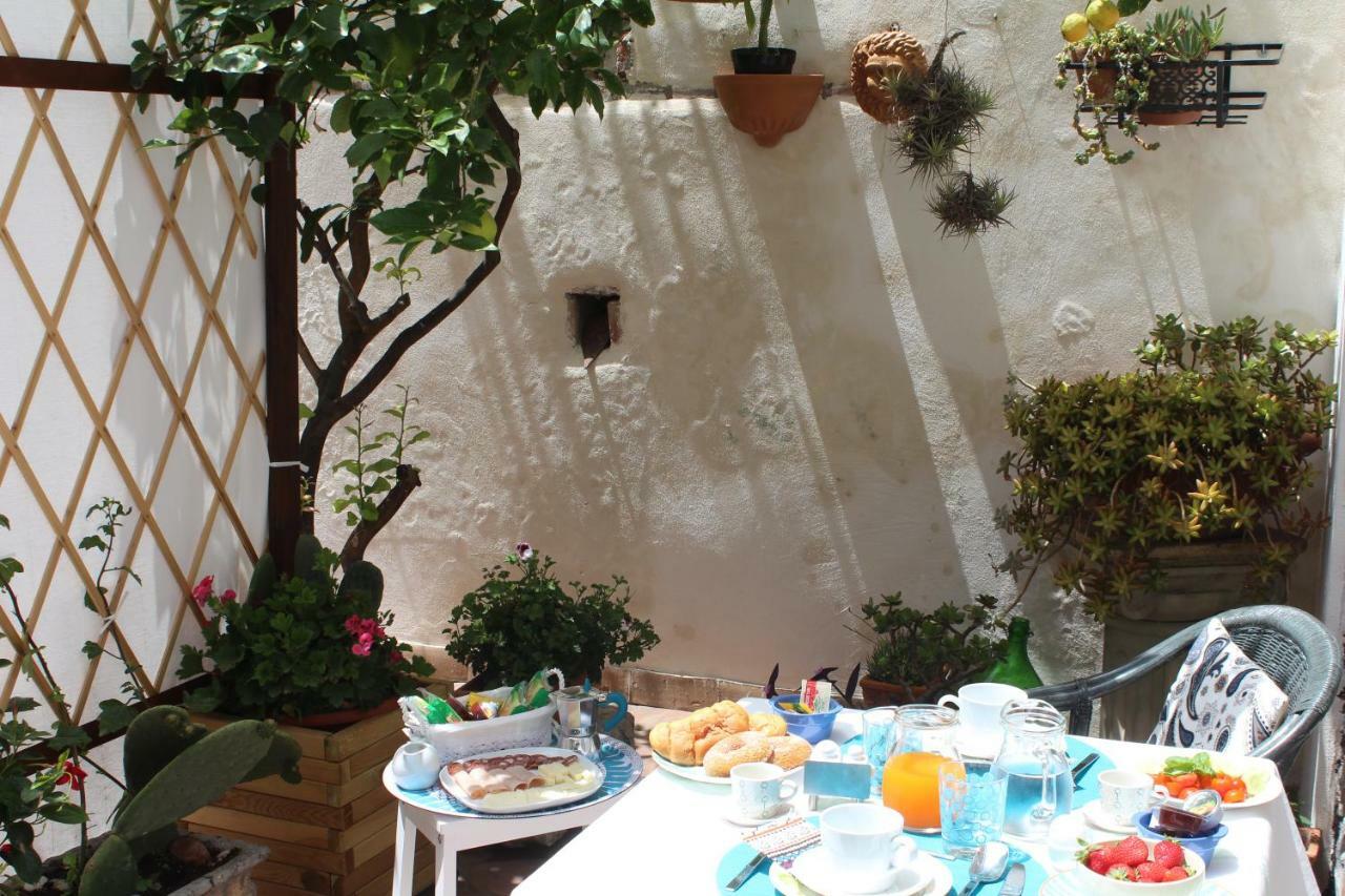 Bed and Breakfast Invito al viaggio Giardini Naxos Esterno foto