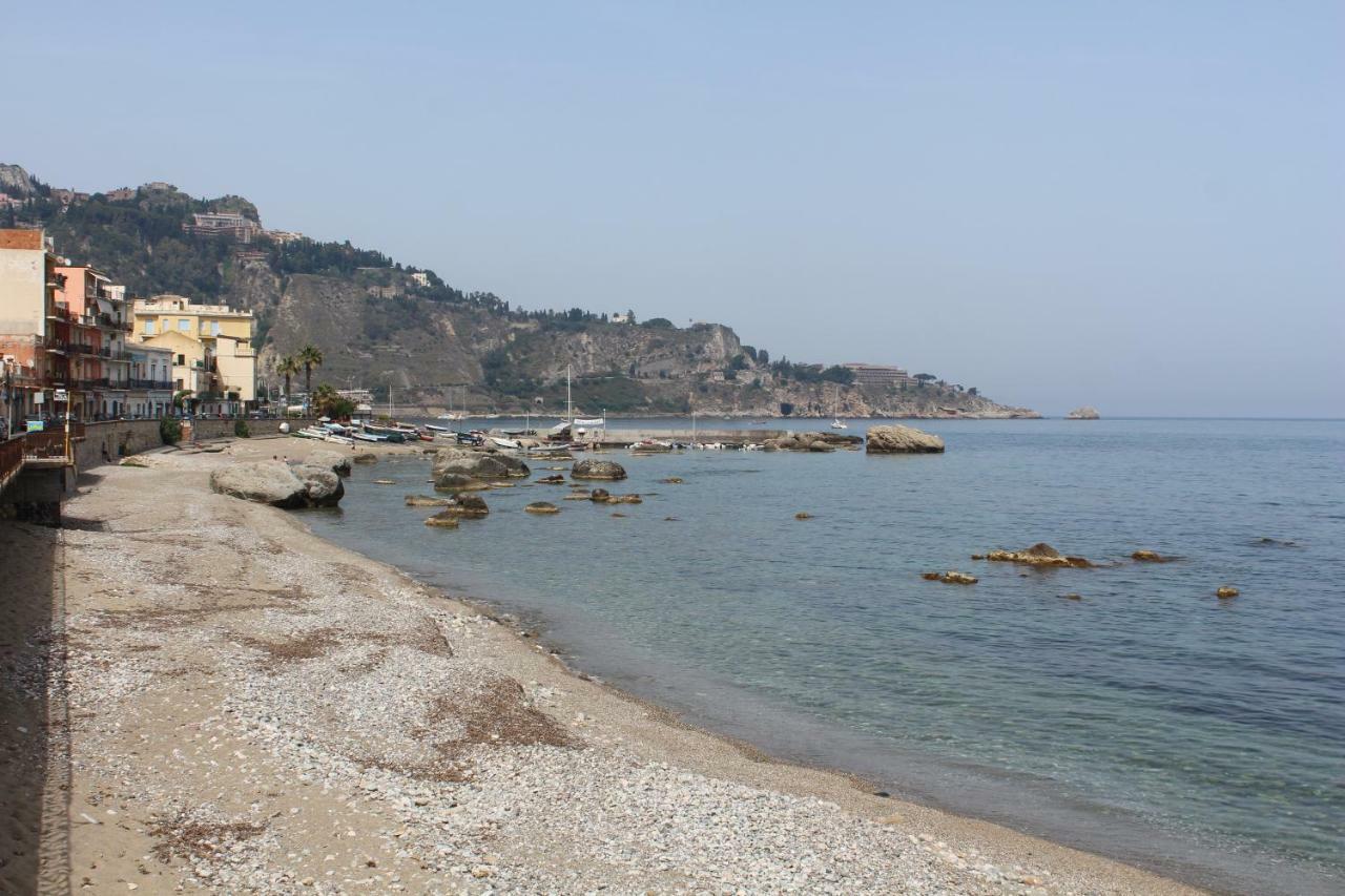 Bed and Breakfast Invito al viaggio Giardini Naxos Esterno foto